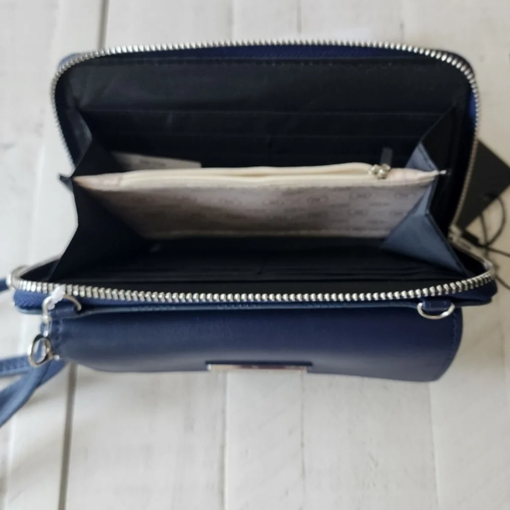 London Fog Daisy Large Size Embossed Wallet with Timeless Elegance Navy NWT